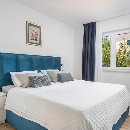 Apartment Kiki Kastel Stafilic